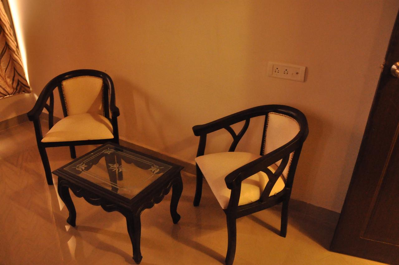 Hotel Dewa Goa Dabolim Esterno foto
